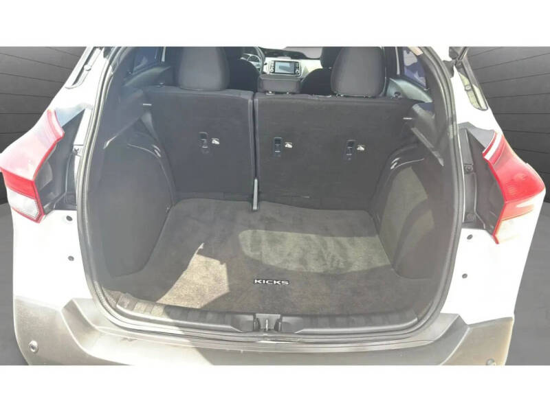 2020 Nissan Kicks S