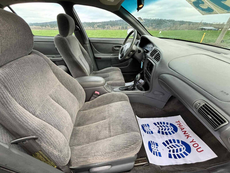 2000 Oldsmobile Intrigue GX's photo