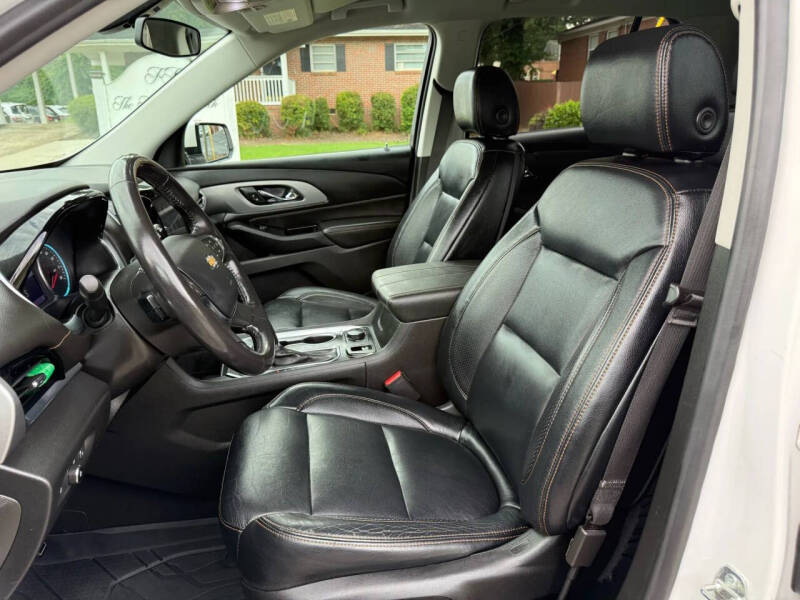 2020 Chevrolet Traverse LT Cloth