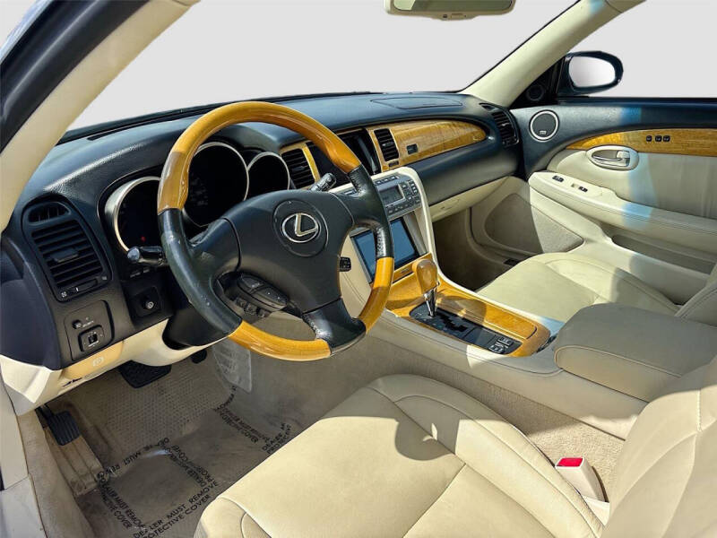 2005 Lexus SC 430