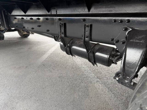 2023 Freightliner M2 106