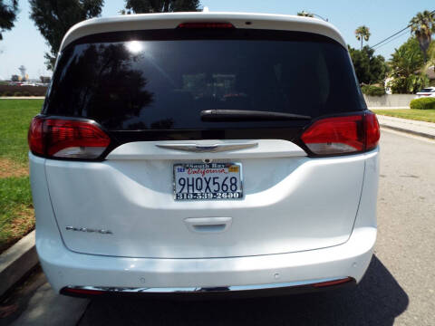 2020 Chrysler Pacifica Touring L
