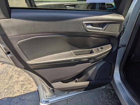 2020 Ford Edge SE