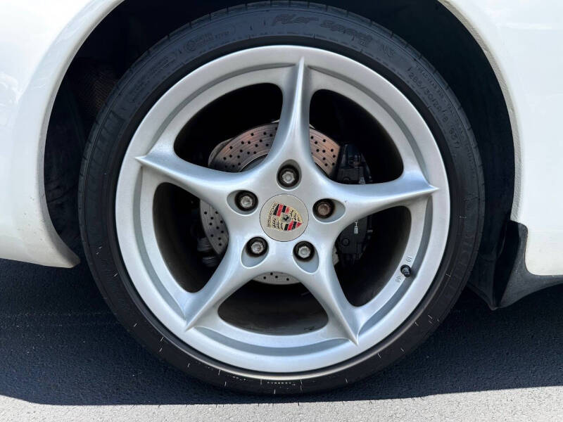 2004 Porsche 911 Carrera