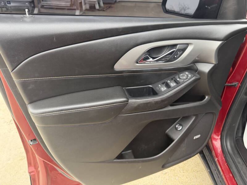 2021 Chevrolet Traverse LT Leather