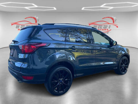 2019 Ford Escape SE