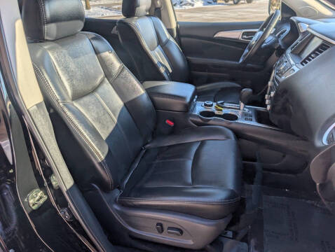 2019 Nissan Pathfinder SL