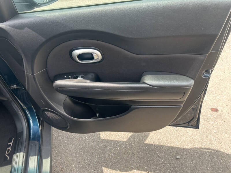 2017 Kia Soul +