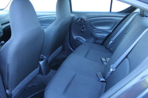 2015 Nissan Versa 1.6 S Plus