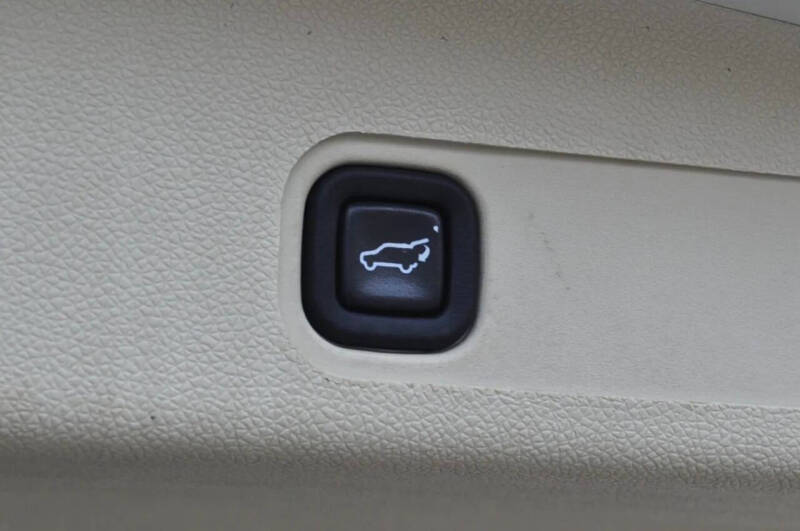 2013 Cadillac Escalade Platinum Edition