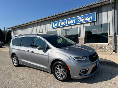 2021 Chrysler Pacifica for sale at Leitheiser Car Company in West Bend WI