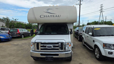 2017 Thor Motor Coach CHATEAU 31E