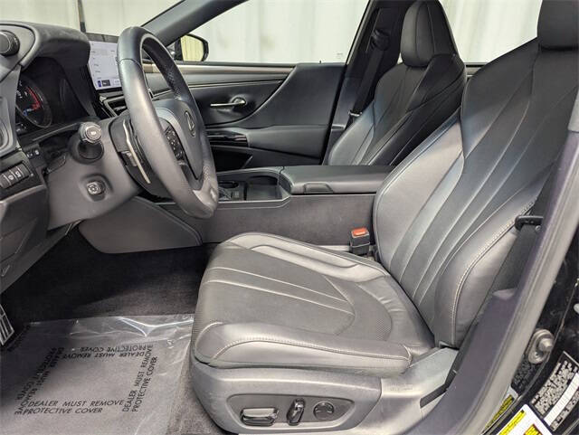 2023 Lexus ES 350 F SPORT Handling