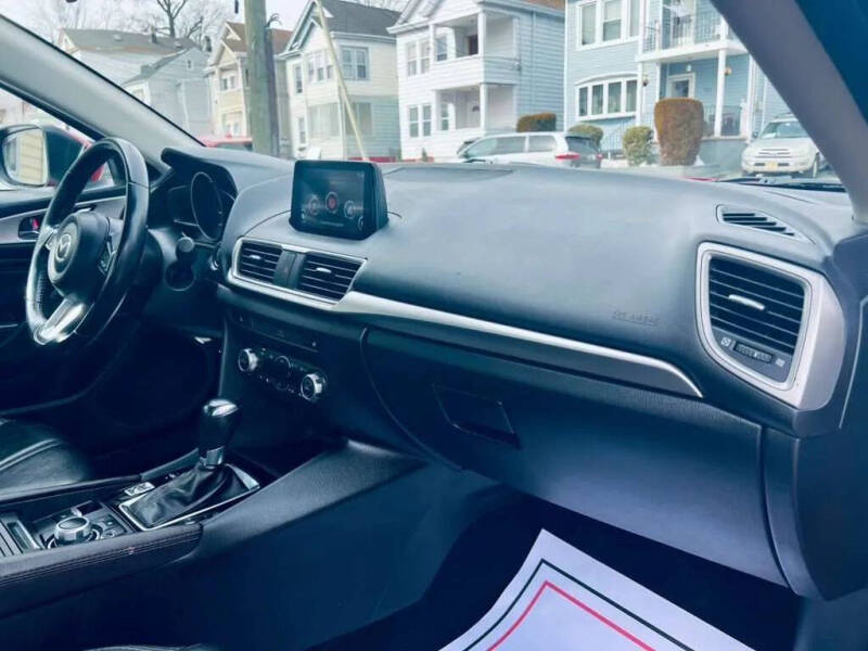 2018 Mazda MAZDA3 Touring