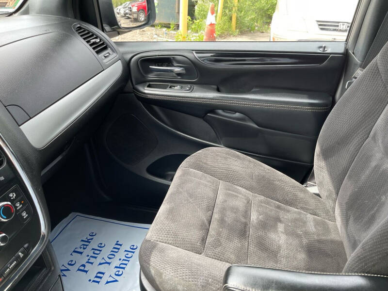 2015 Dodge Grand Caravan SE