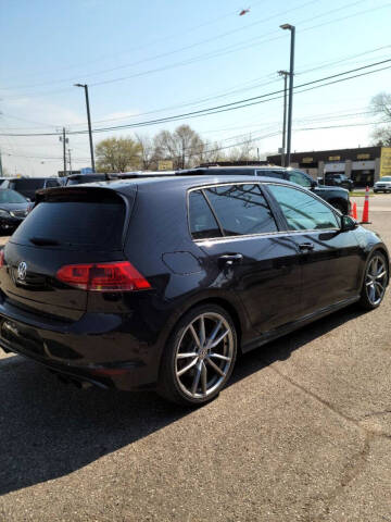 2017 Volkswagen Golf R 4Motion