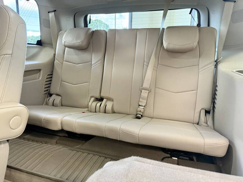 2017 Cadillac Escalade Luxury