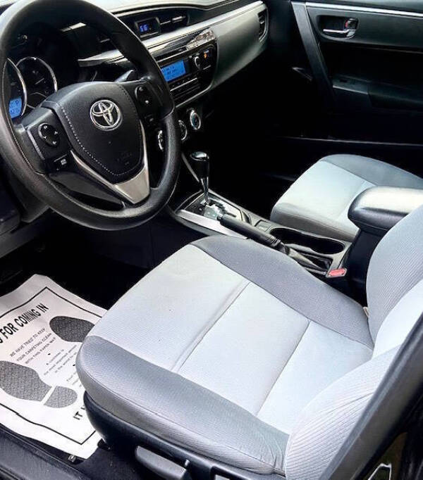 2015 Toyota Corolla LE Plus