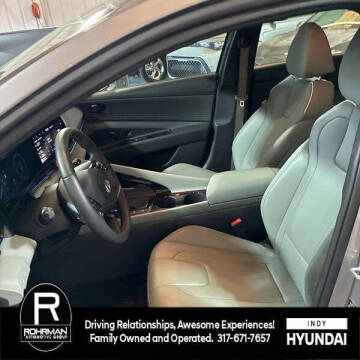 2025 Hyundai Elantra Hybrid Limited