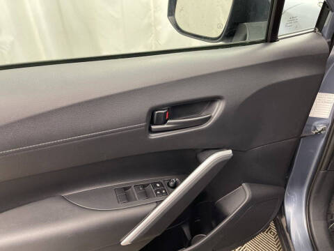 2025 Toyota Corolla Cross LE