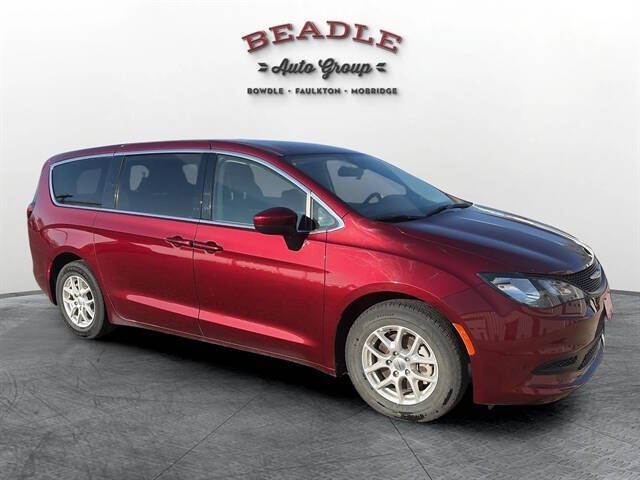 2022 Chrysler Voyager LX