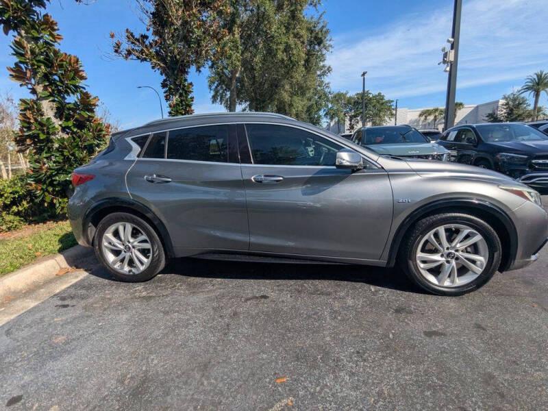 2018 Infiniti QX30 Essential