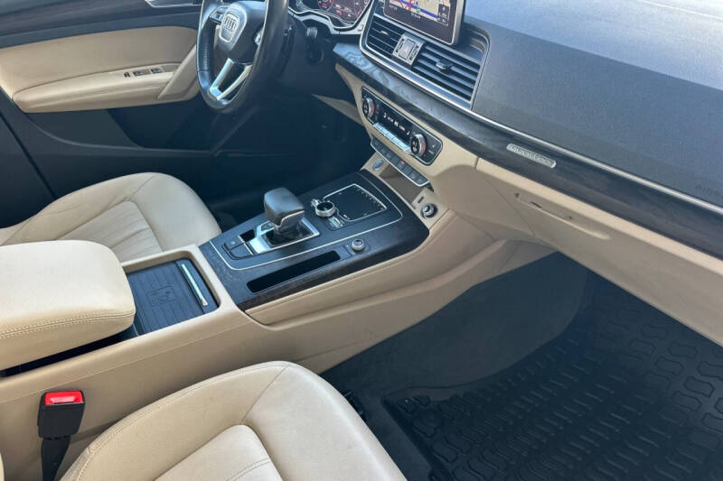 2019 Audi Q5 quattro Premium Plus 45 TFSI
