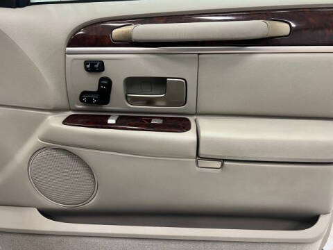 2009 Lincoln Town Car Signature Limited