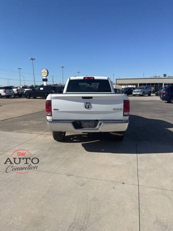 2024 RAM 1500 Classic SLT