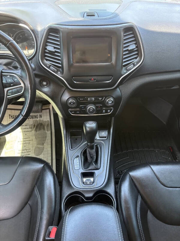 2019 Jeep Cherokee Latitude Plus