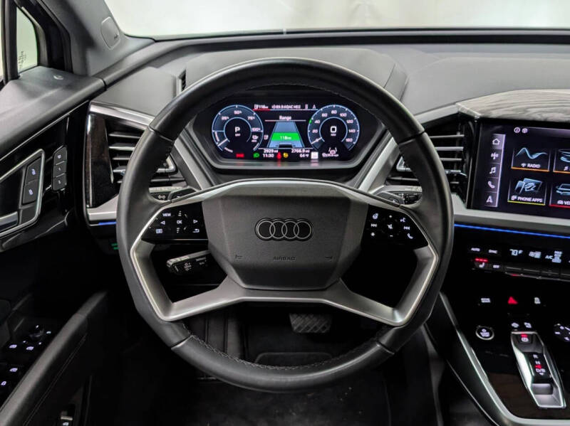 2024 Audi Q4 e-tron quattro Premium Plus 55