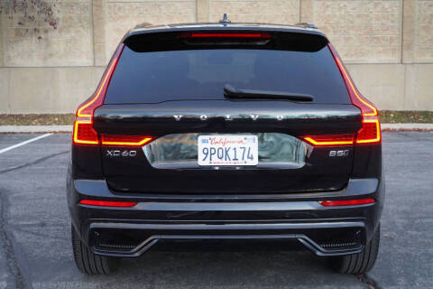 2025 Volvo XC60 B5 Plus Dark Theme