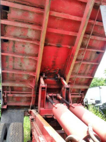 1973 Autocar Truck