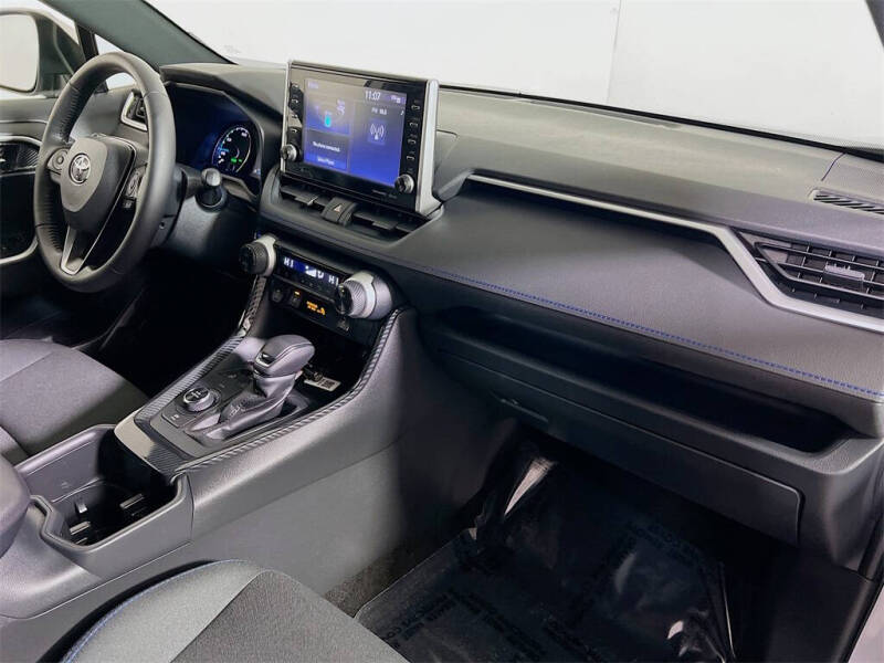 2022 Toyota RAV4 Hybrid SE