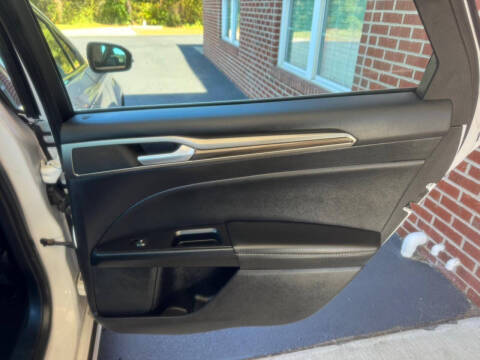 2018 Ford Fusion Hybrid SE