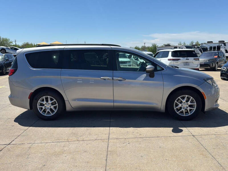 2020 Chrysler Voyager LXi