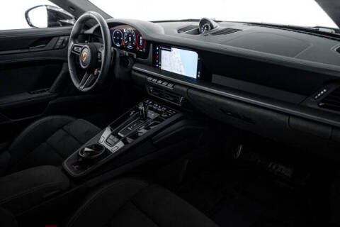 2025 Porsche 911 Carrera 4 GTS
