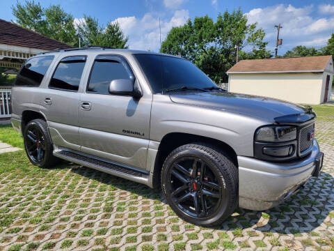 2006 GMC Yukon for sale at CROSSROADS AUTO SALES in West Chester PA