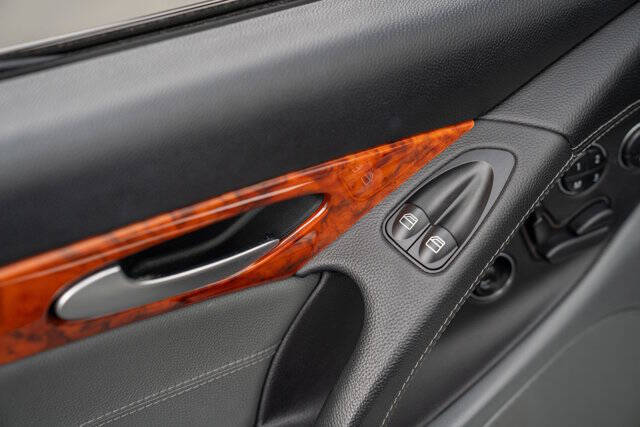 2003 Mercedes-Benz SL-Class 17