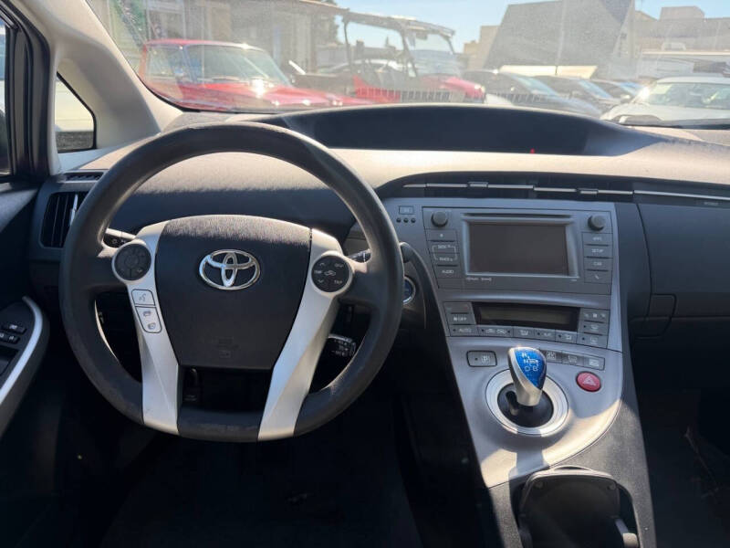2014 Toyota Prius Three