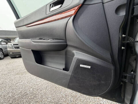 2010 Subaru Outback 2.5i Limited