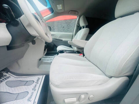 2011 Toyota Sienna