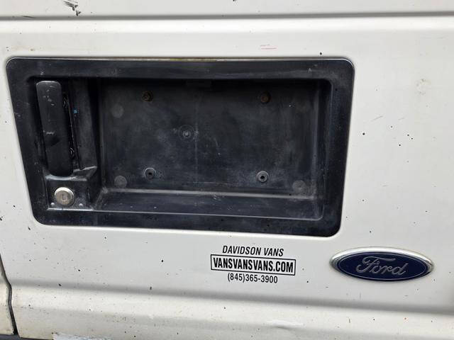 2005 Ford E-Series E-350 SD