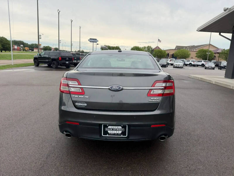 2018 Ford Taurus SEL