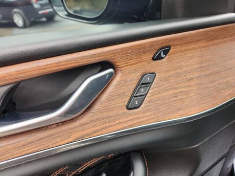 2022 Jeep Grand Cherokee Summit