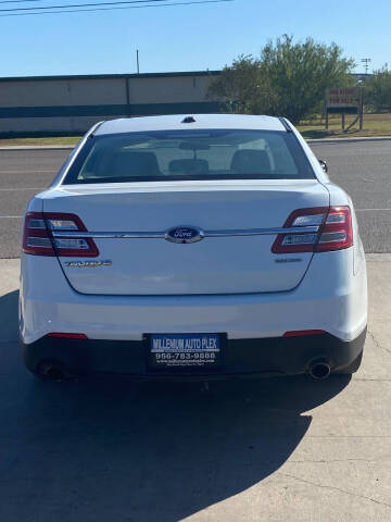 2018 Ford Taurus SE