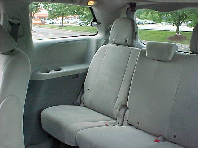 2011 Toyota Sienna Base 7-Passenger