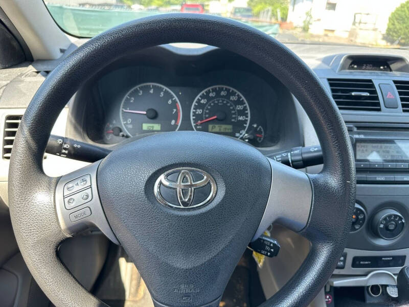 2012 Toyota Corolla LE