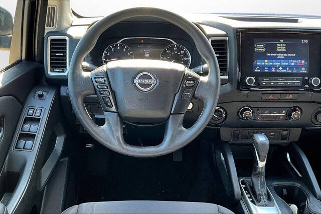 2022 Nissan Frontier SV