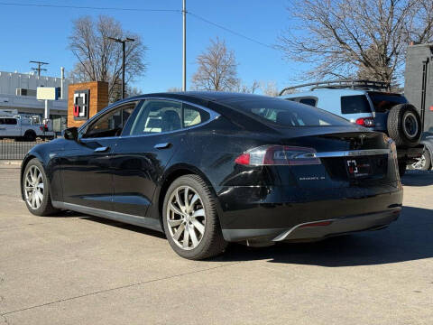 2015 Tesla Model S 70D